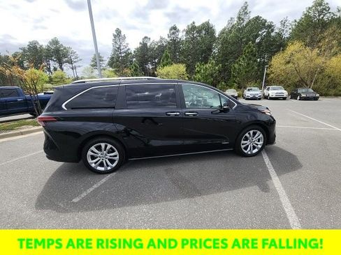 Used 2021 Toyota Sienna Platinum image 15