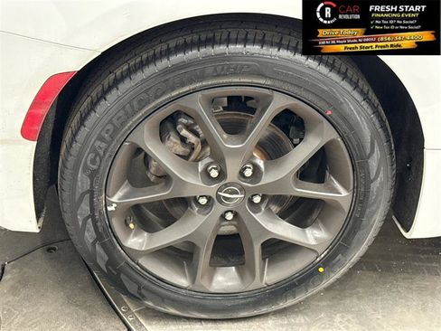Used 2025 Chrysler Pacifica Limited FWD image 91