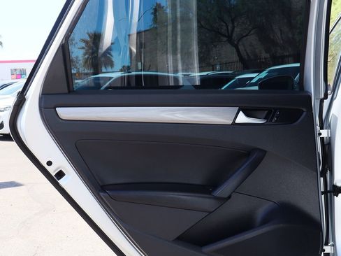 Used 2015 Volkswagen Passat 1.8T SE image 29