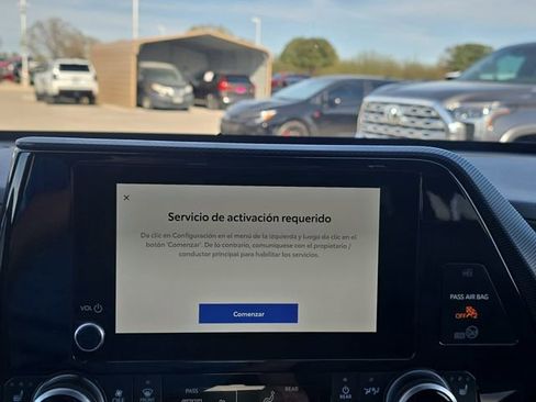 Used 2025 Toyota Highlander XSE image 23