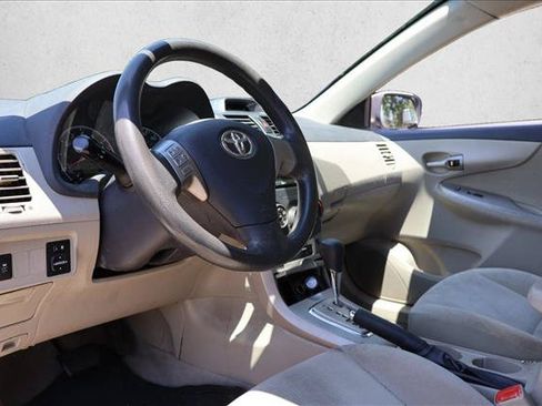 Used 2012 Toyota Corolla LE FWD image 12