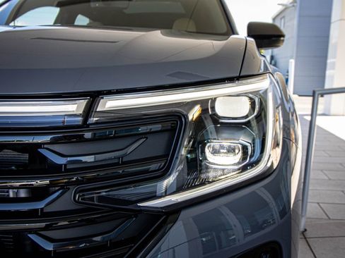 New 2026 Volkswagen Atlas Cross Sport SEL R-Line AWD/4WD image 7