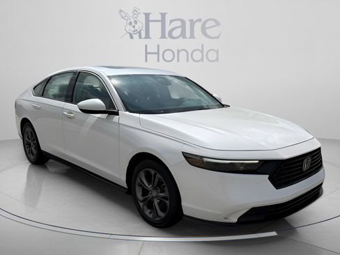 Certified 2023 Honda Accord EX image 7