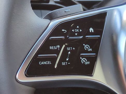 Used 2026 Mercedes-Benz GLC 300 image 24