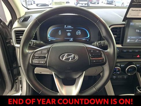 Certified 2024 Hyundai Venue SEL image 25