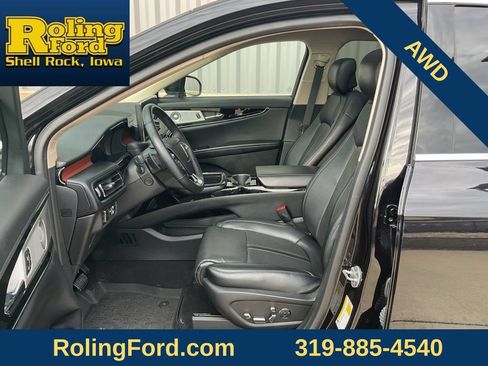 Used 2023 Lincoln Nautilus Reserve w/ Equipment Group 202A AWD/4WD image 4