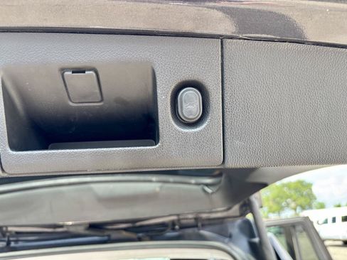 Used 2018 Chevrolet Tahoe LT AWD/4WD image 18