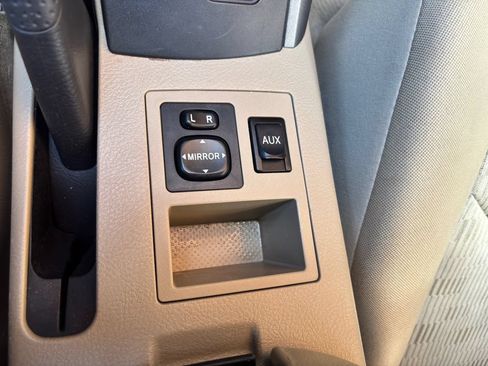 Used 2010 Toyota RAV4 4WD V6 image 26