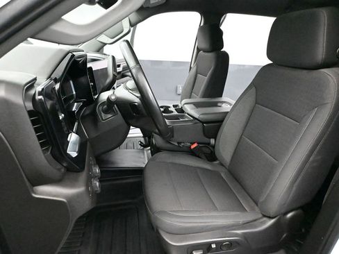 Used 2024 Chevrolet Silverado 3500 LT image 25