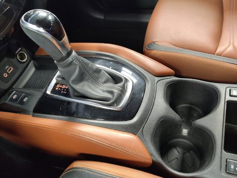 Used 2018 Nissan Rogue SL w/ Premium Package image 26