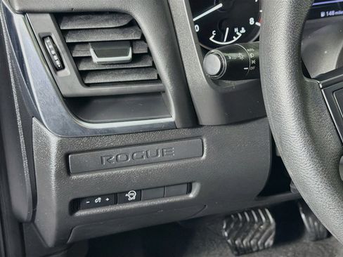 Used 2023 Nissan Rogue S FWD image 17