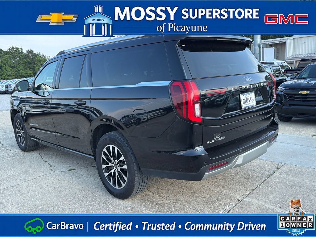 Used 2025 Ford Expedition Max Platinum AWD/4WD image 4