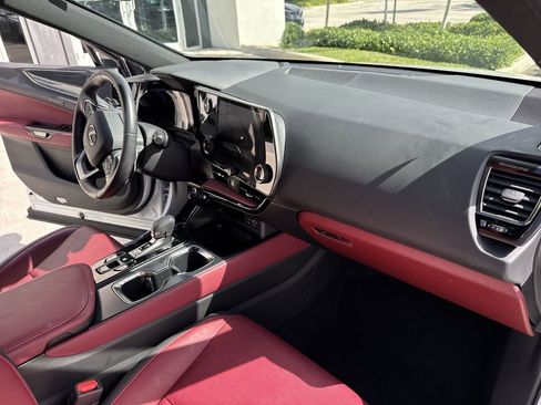 Used 2024 Lexus NX 250 FWD image 32