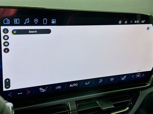 New 2025 Chevrolet Equinox EV RS image 8