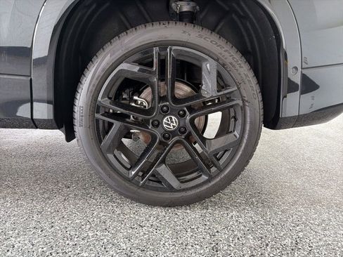 New 2026 Volkswagen Tiguan SE R-Line AWD/4WD image 41