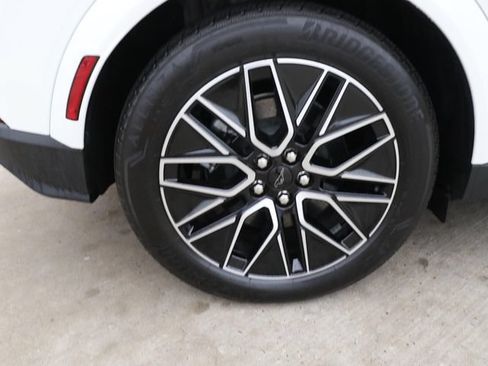 Used 2025 Ford Mustang Mach-E Premium AWD/4WD image 8