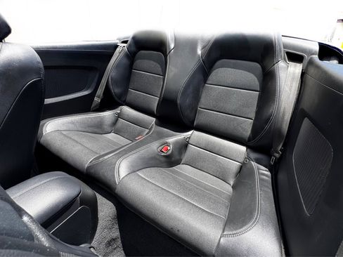 Used 2021 Ford Mustang Premium RWD image 19