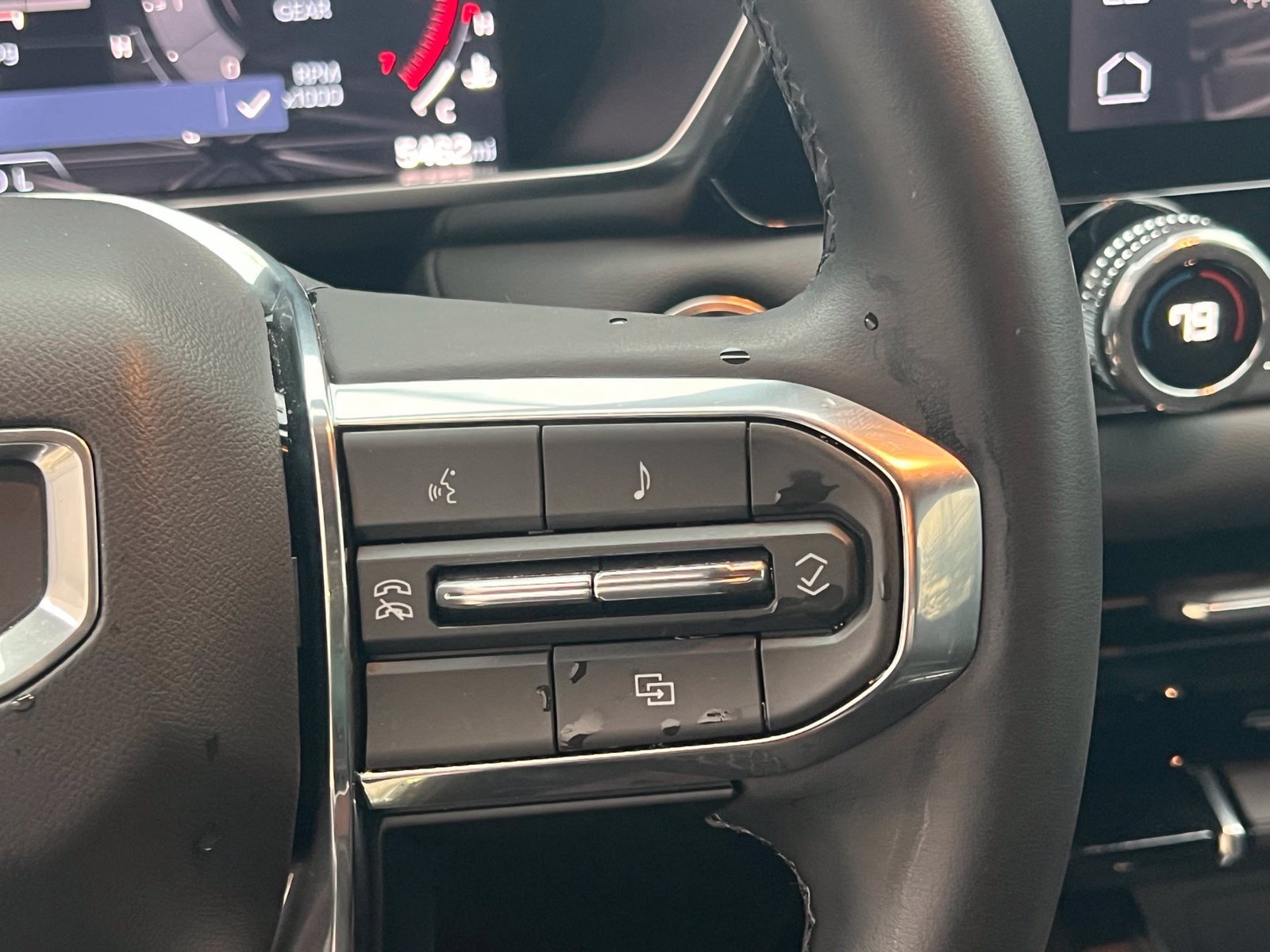 Used 2026 GMC Canyon Elevation w/ Convenience Package RWD image 27