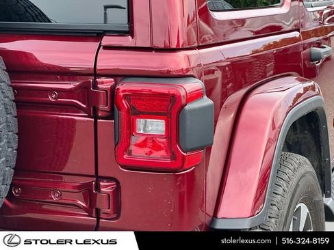Used 2021 Jeep Wrangler Unlimited Sahara AWD/4WD image 11