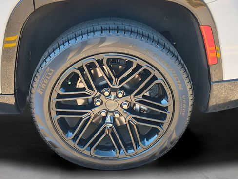 Used 2024 Jeep Wagoneer Series II image 4