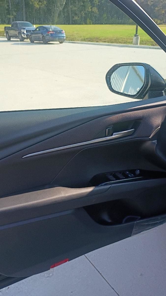 Used 2026 Toyota Camry LE FWD image 9