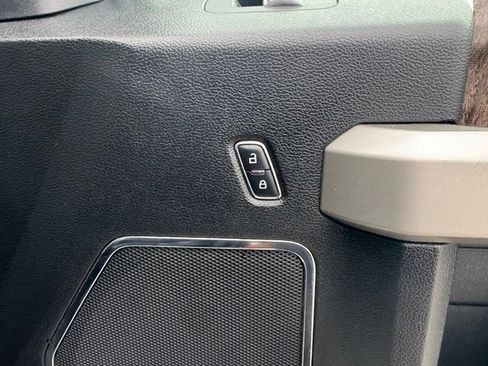Used 2019 Ford F250 Lariat w/ Lariat Ultimate Package AWD/4WD image 36