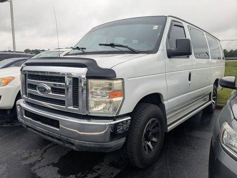 Used 2011 Ford E-350 and Econoline 350 XLT RWD image 5