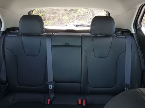 Used 2025 Buick Encore GX Sport Touring w/ Advanced Technology Package AWD/4WD image 23