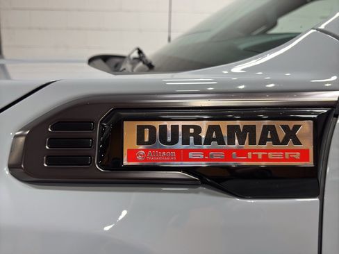 Used 2024 GMC Sierra 2500 AT4X image 13