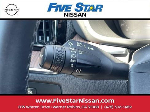 Used 2024 Volvo XC60 B5 Plus w/ Protection Package Premier AWD/4WD image 24