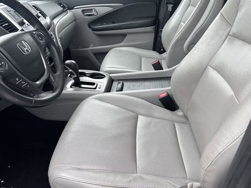 Used 2019 Honda Ridgeline RTL image 11