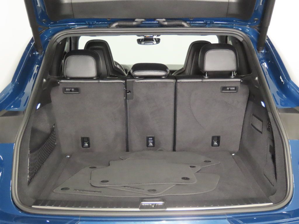 Certified 2025 Porsche Cayenne S AWD/4WD image 47