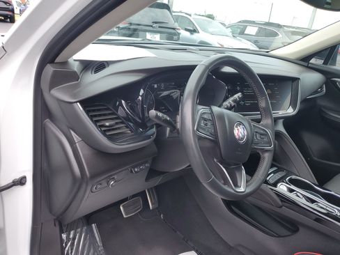 Used 2022 Buick Envision Essence w/ Technology Package I FWD image 19