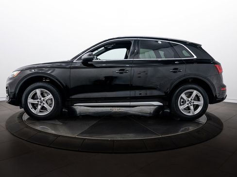 Used 2023 Audi Q5 2.0T Premium w/ Convenience Package image 6