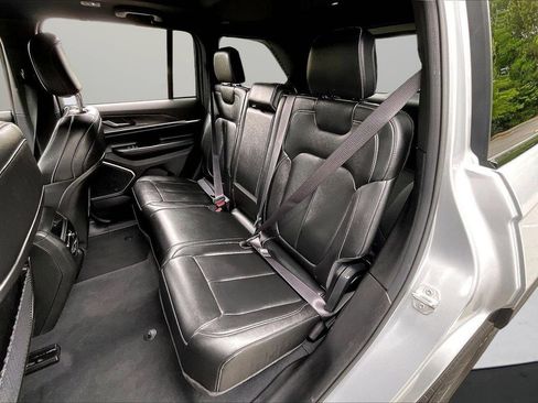 Used 2024 Jeep Grand Cherokee Limited 4xe AWD/4WD image 24