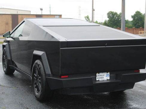 Used 2024 Tesla Cybertruck Cyberbeast AWD/4WD image 13