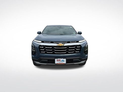 Used 2026 Chevrolet Equinox LT image 2