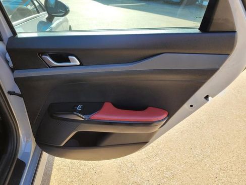 Used 2023 Kia K5 GT-Line image 10