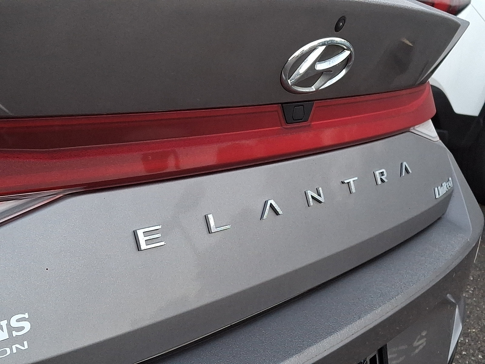 Certified 2023 Hyundai Elantra Limited FWD image 29