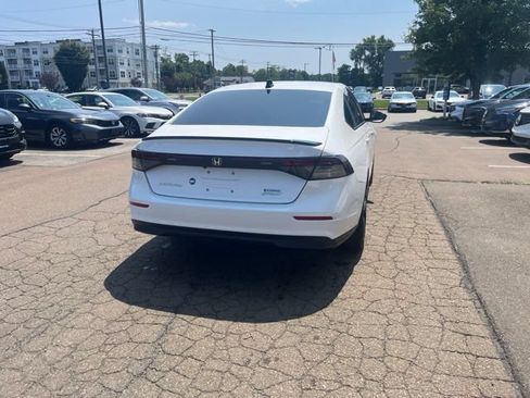 Used 2025 Honda Accord Sport image 12