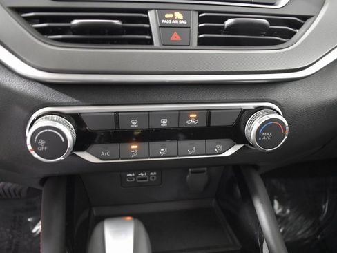 Certified 2025 Nissan Altima 2.5 SR image 23