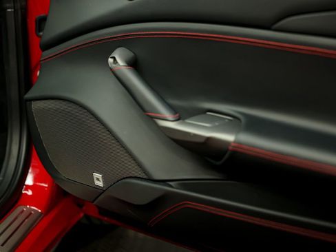 Used 2017 Ferrari 488 Spider image 33