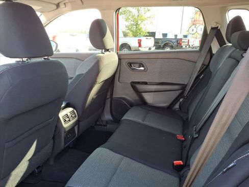 Used 2022 Nissan Rogue SV image 13