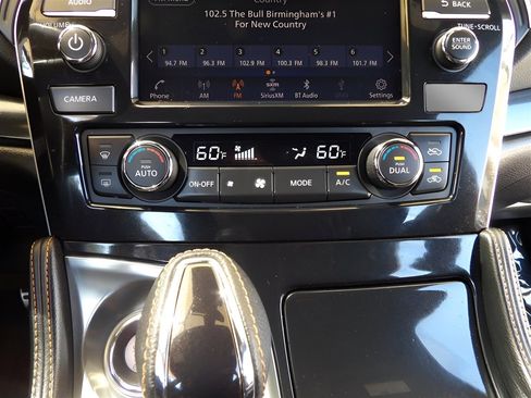 Used 2023 Nissan Maxima SR w/ Sport Mat Group image 24