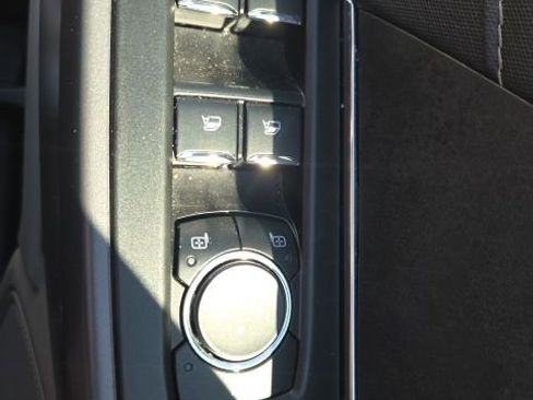 Used 2025 Ford F150 XLT w/ Equipment Group 301A Standard image 18