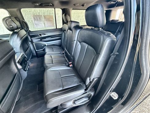 Used 2023 Jeep Wagoneer L Series III w/ Preferred Equipment Group image 23