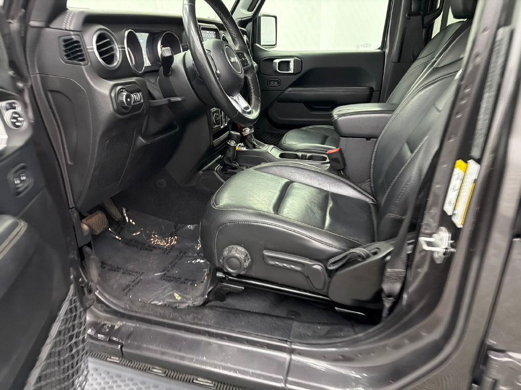 Used 2018 Jeep Wrangler Unlimited Sahara AWD/4WD image 10