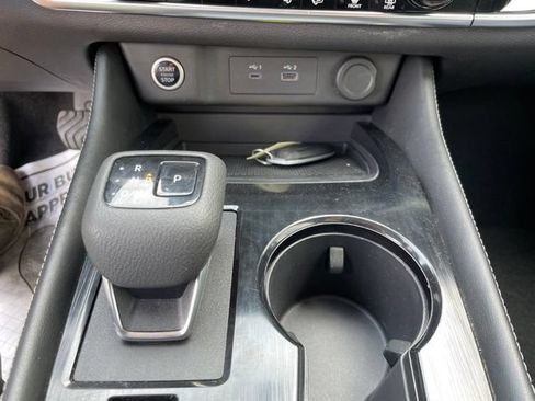 Used 2023 Nissan Rogue SL AWD/4WD image 13