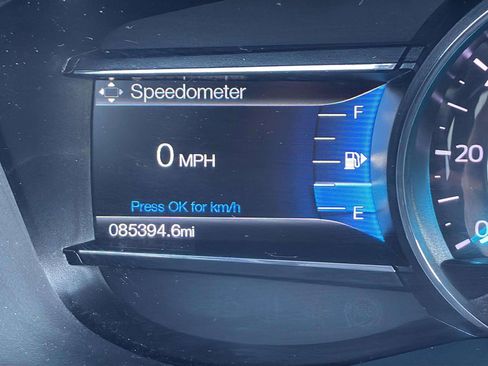 Used 2017 Ford Explorer XLT w/ Equipment Group 202A FWD image 9