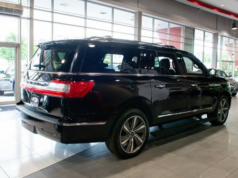 Used 2019 Lincoln Navigator L Reserve w/ Cargo Package AWD/4WD image 5